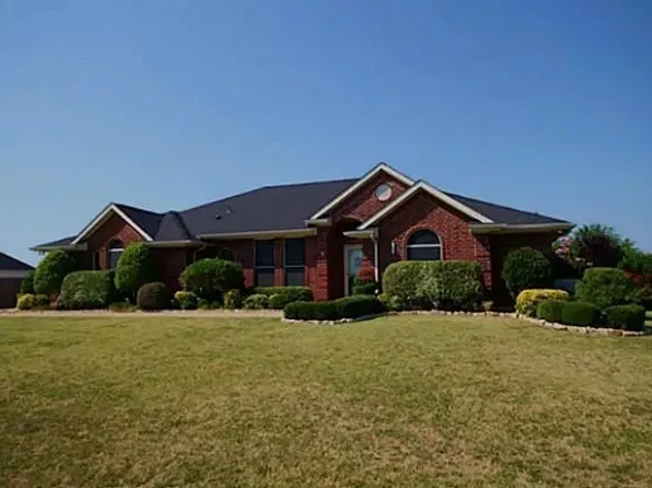 1415 W Oaklawn Dr, Terrell, TX 75160