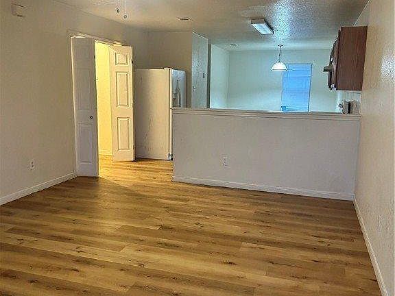 2nd image of 1405 Dugger Cir APT C