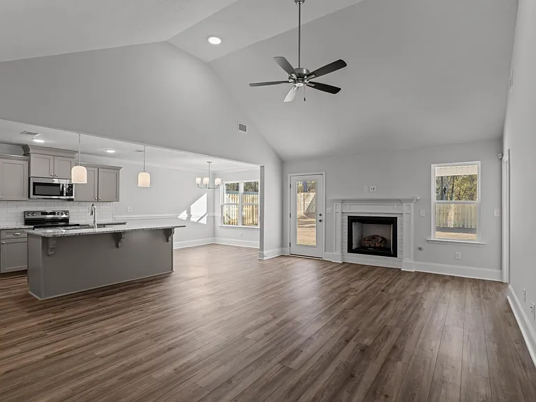 7320 Paisley Cir — Photo 9