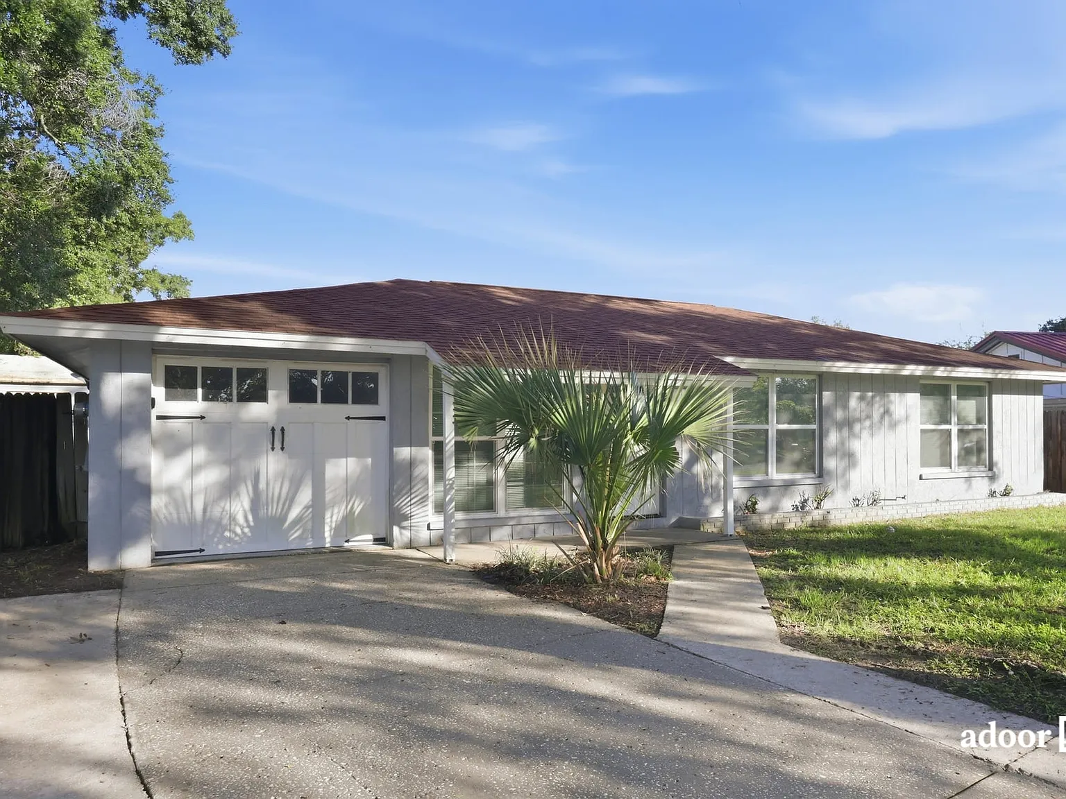 3 bed, 2.0 bath, 1169 sqft, $2,145 — Photo 2