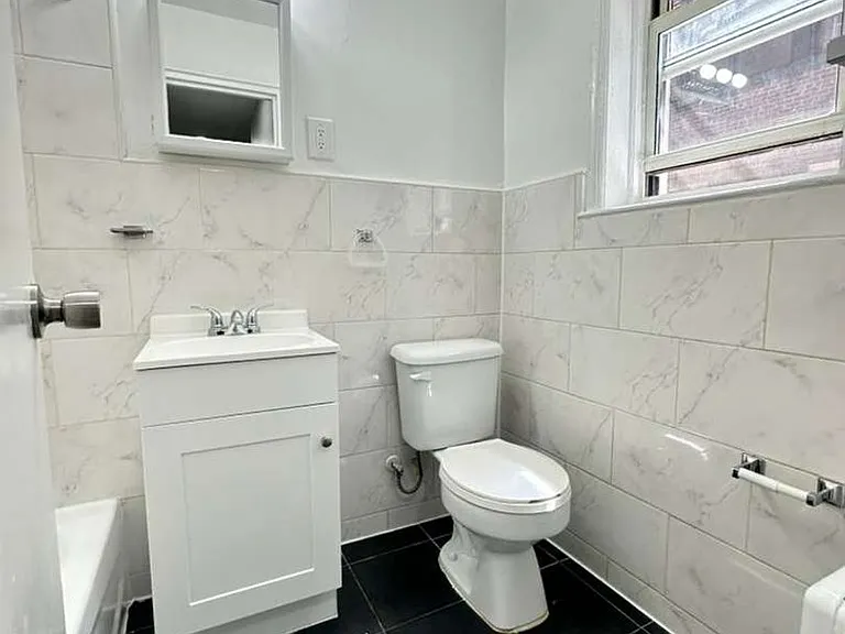 139 Halsted St — Photo 7