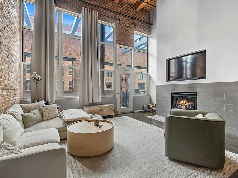 1000 W Washington Blvd #430 — Photo 2