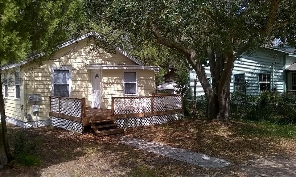 1st image of 1001 White St