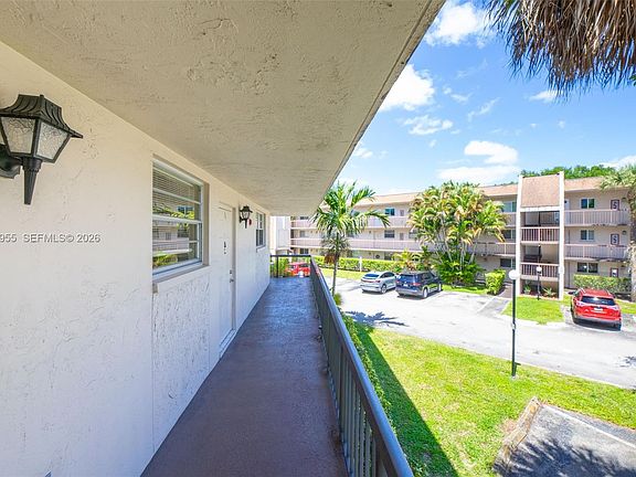 4th image of 7450 NW 17th St APT 205