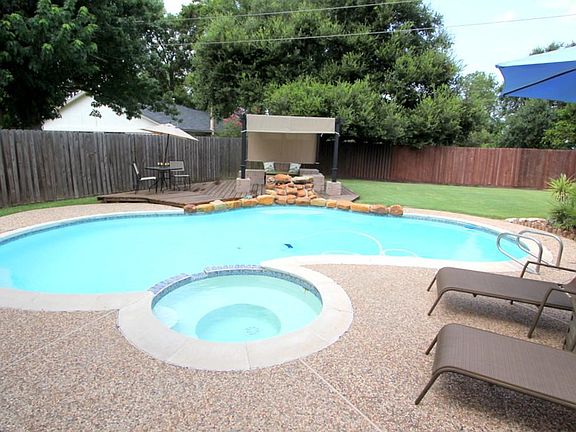 5th image of 2519 Country Place Dr