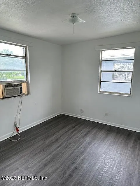 2 bed, 1.0 bath, 694 sqft, $845 — Photo 3