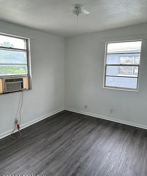 1729 Logan St W #3 — Photo 3