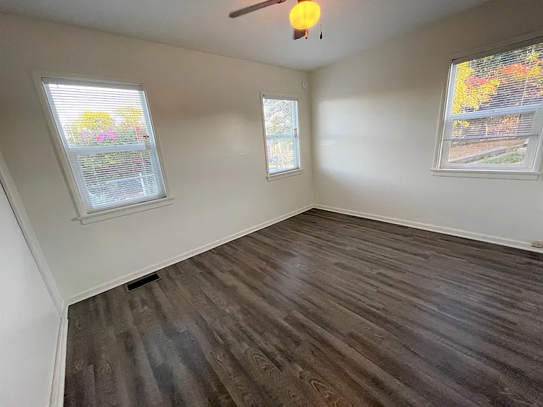 3133 W Telegraph Rd — Photo 15