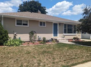 136 E Wilson St, Valders, WI 54245
