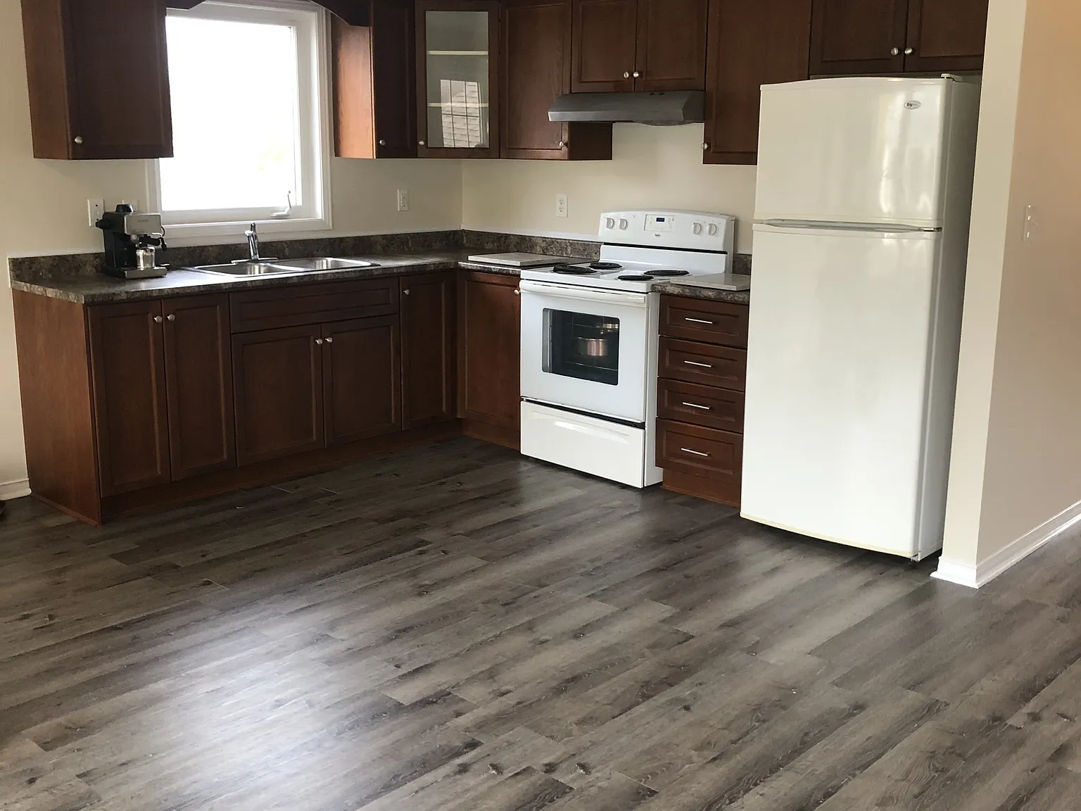 2 bed, $2,100 — Photo 3