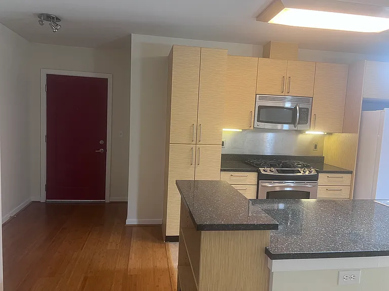 1530 NW Market St #502 — Photo 7