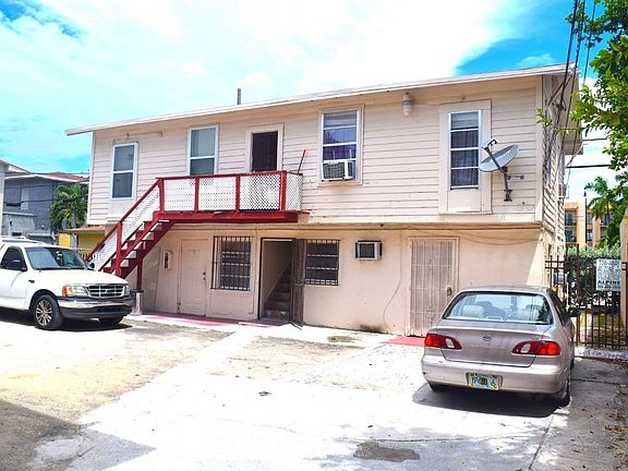 2nd image of 1053 SW 2nd St #2