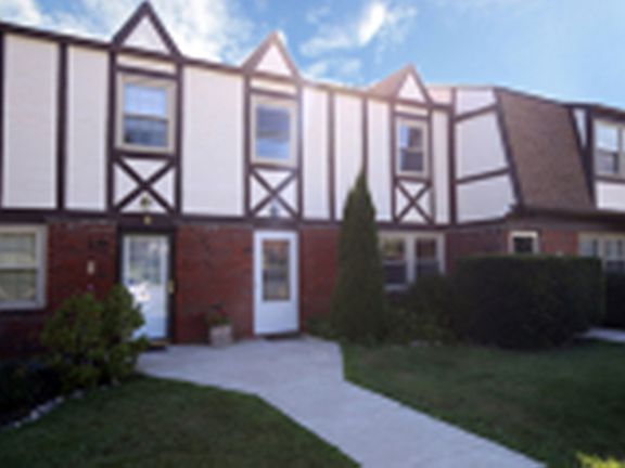 2nd image of 2 Tudor Place