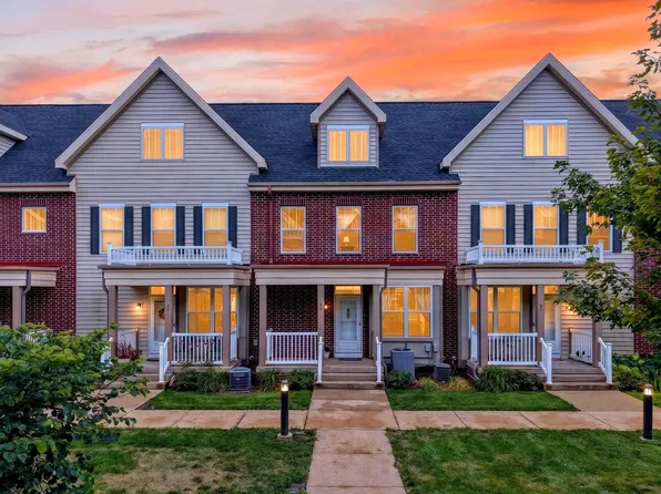59 S Gardens Way, Fitchburg, WI 53711