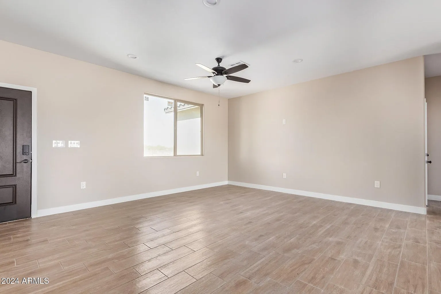 4 bed, 1800 sqft, $2,500 — Photo 3