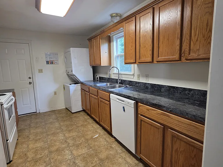 1515 S Pierce St — Photo 7