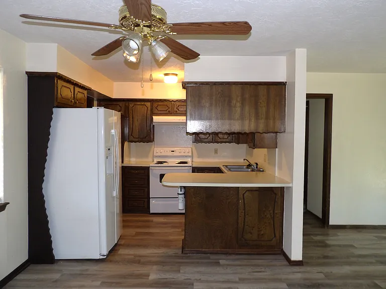 4712 SE Mieling Dr — Photo 3