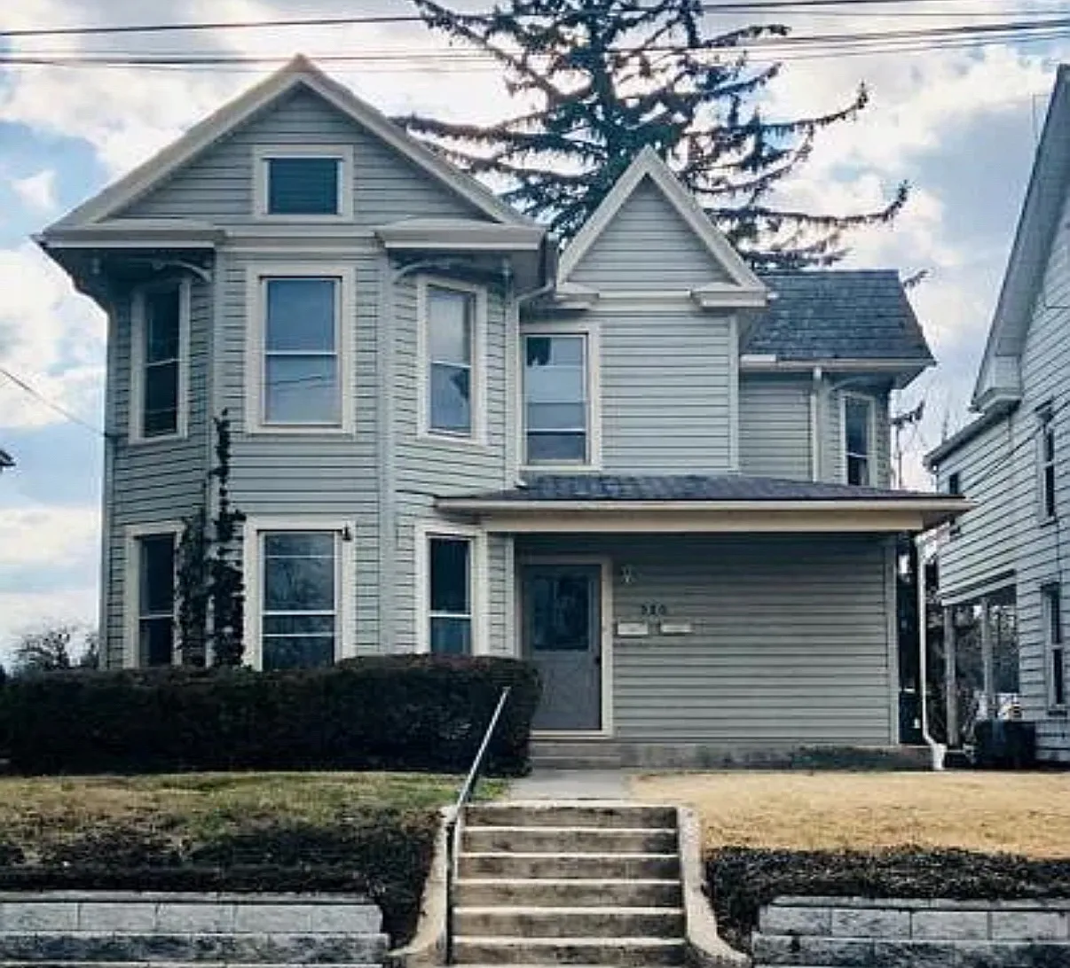 3 bed, 1000 sqft, $1,400 — Photo 1