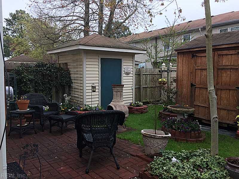 1st image of 5107 Radcliffe Cir