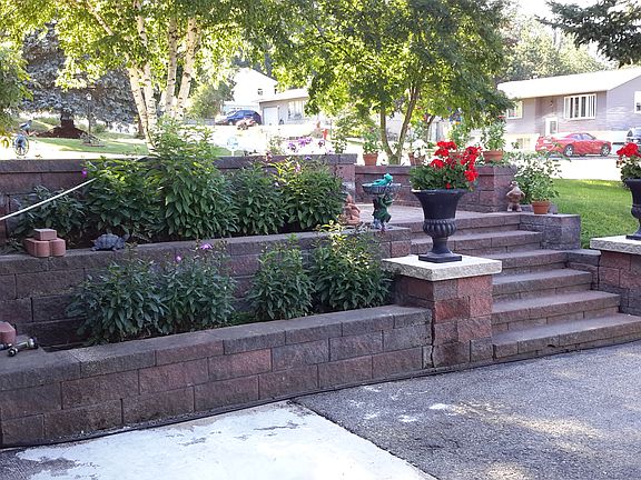 4th image of 1059 Knoll Crest Ct