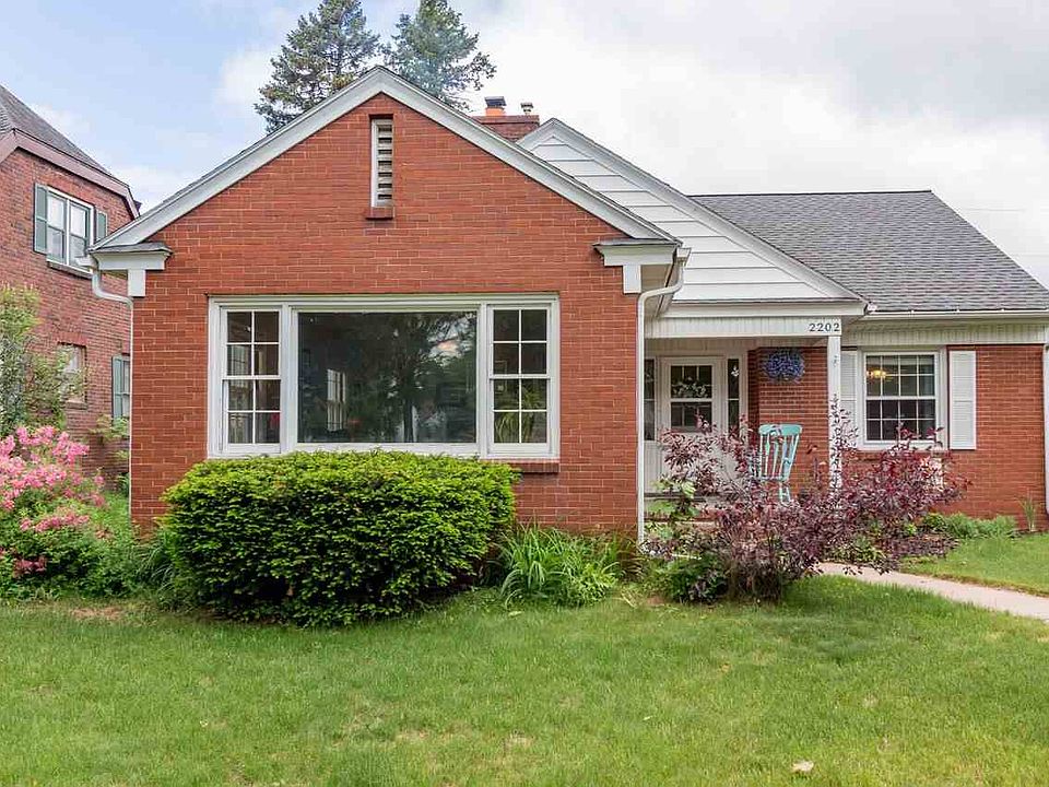 1st image of 2202 Elmwood Blvd