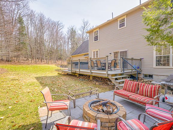 4th image of 16 Robinwood Ln