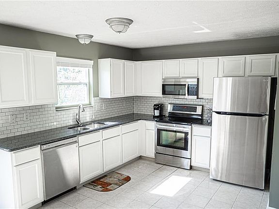 2nd image of 6238 Twyckenham Dr
