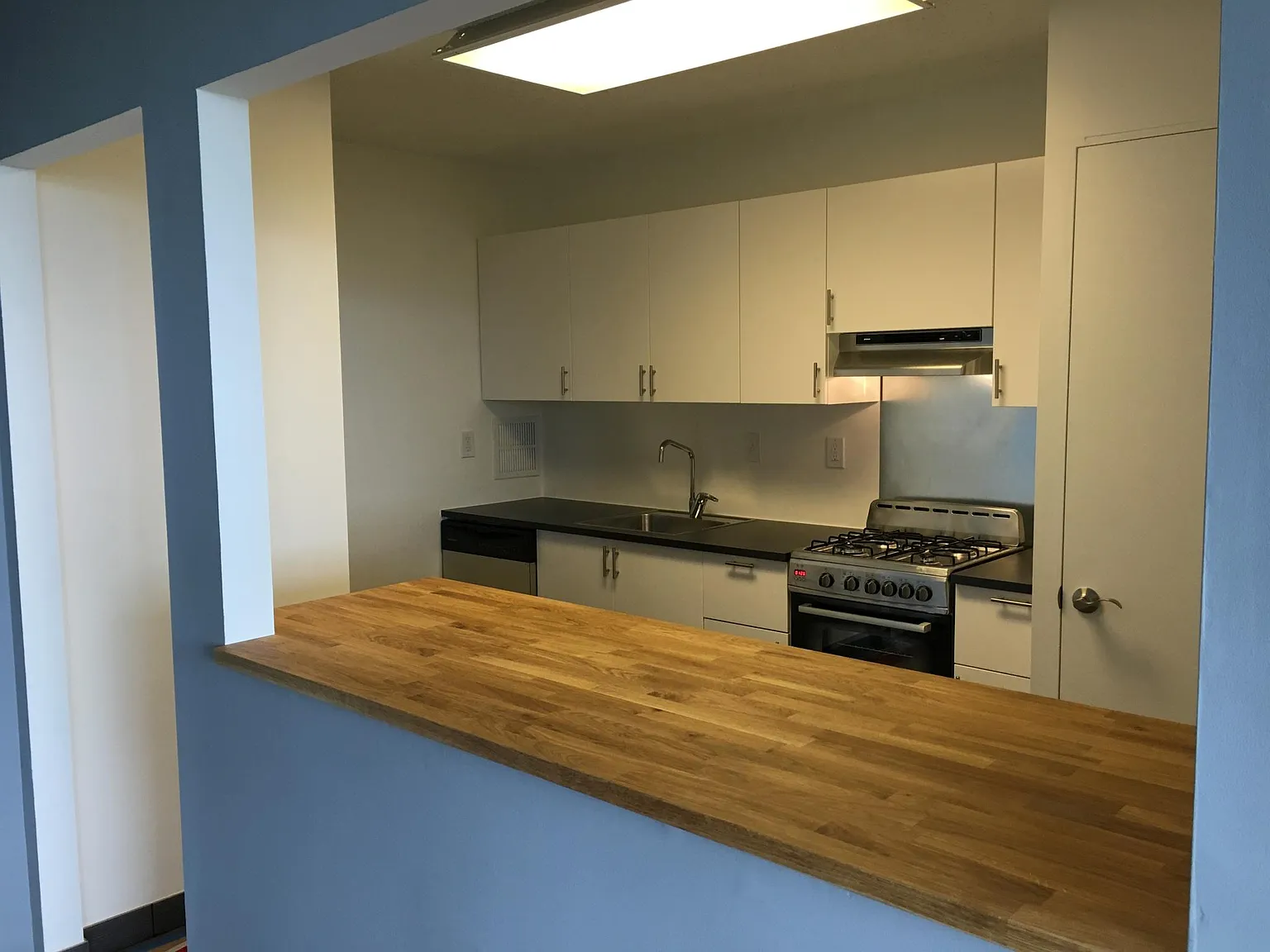 Studio, 618 sqft, $1,650 — Photo 3