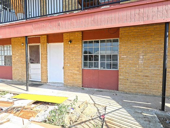 2nd image of 1001 Reynolds St