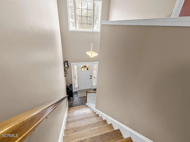 160 Argyll Ave — Photo 28