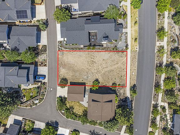 4th image of 2409 NW Dorion Way