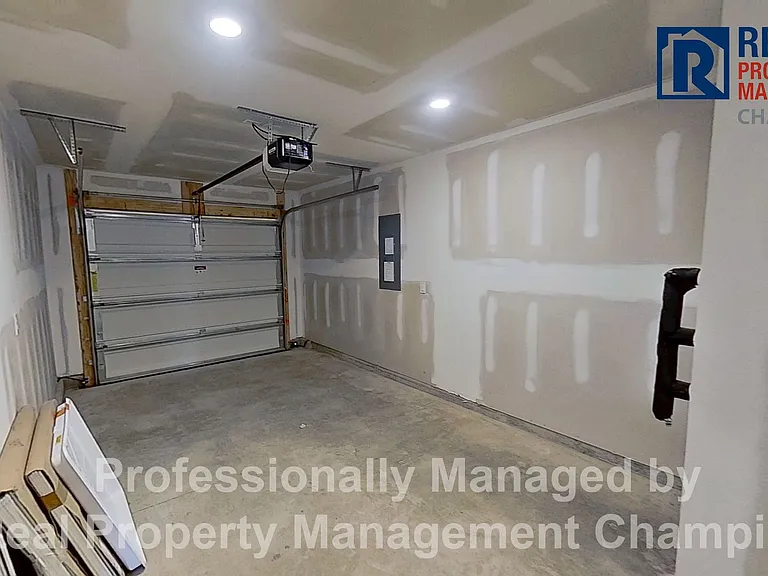 3110 Lobelia Ln — Photo 22