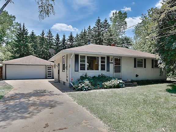 2nd image of 2684 Minnehaha Ave E