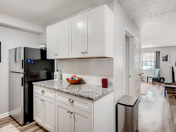 5th image of 625 Coleman St APT D4