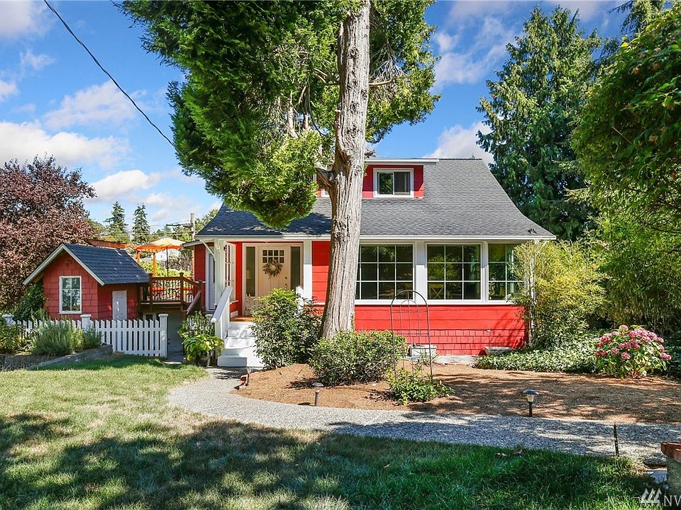 2nd image of 3642 35th Ave W