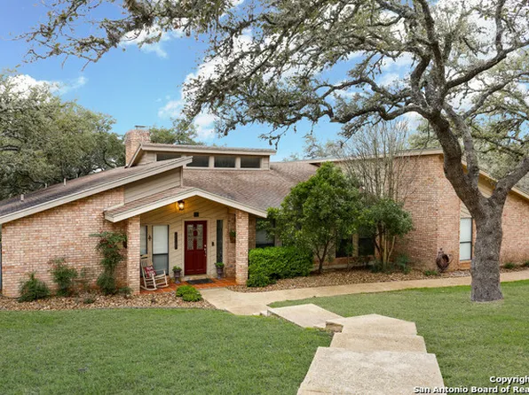 8365 ROYAL TURF CIR, Boerne, TX 78015