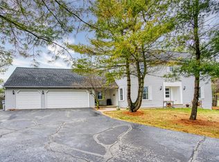 12921 Ann Lynn Dr, South Lyon, MI