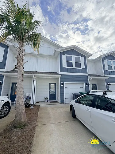 64 Phoenix St Photo 1