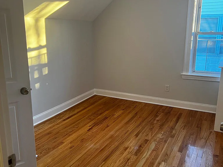 905 Grand Ave #4 — Photo 23