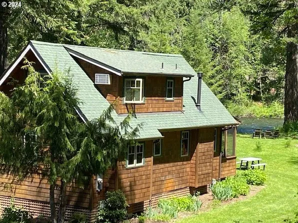 56483 McKenzie Hwy Unit 11, Blue River, OR 97413