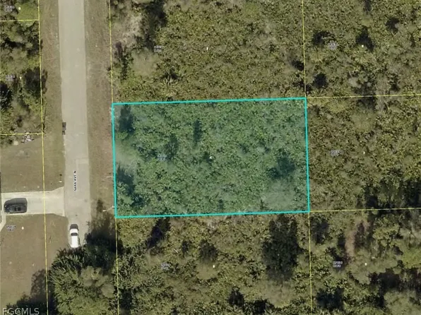 6002 Sara Ave N, Lehigh Acres, FL 33971