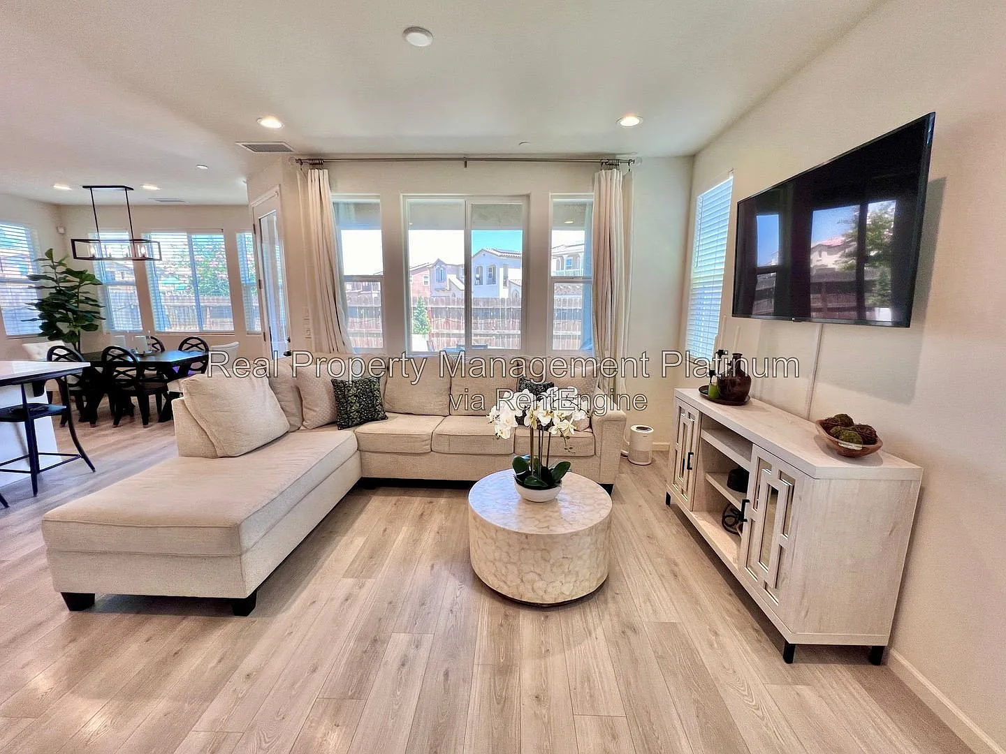 3 bed, 2.5 bath, 1512 sqft, $2,395 — Photo 3