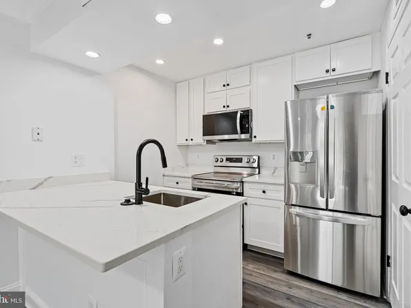 1504 Lincoln Way APT 116, McLean, VA 22102