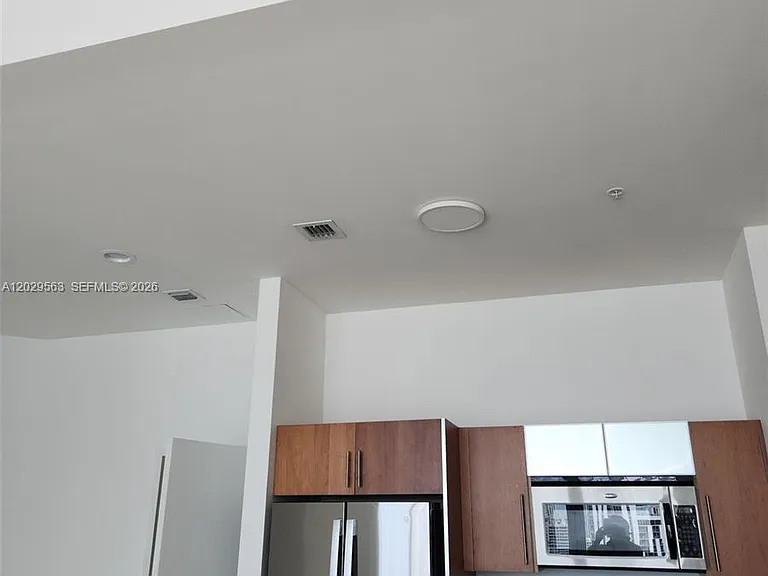 300 S Biscayne Blvd #Penthouse 3807 — Photo 2