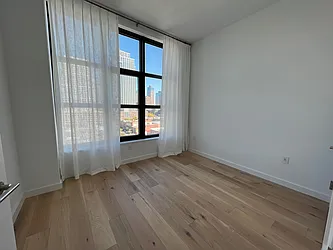 Rented by R New York