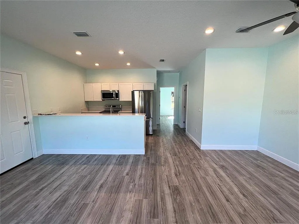 2 bed, 1.0 bath, 756 sqft, $1,650 — Photo 3