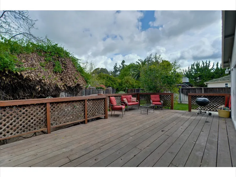 Parkhaven Dr — Photo 2