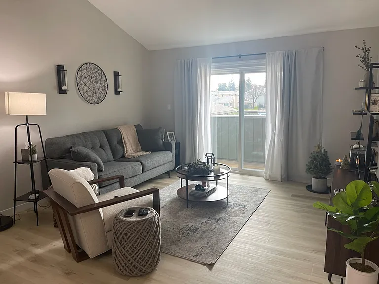 3770 W Benjamin Holt Dr #8 — Photo 4