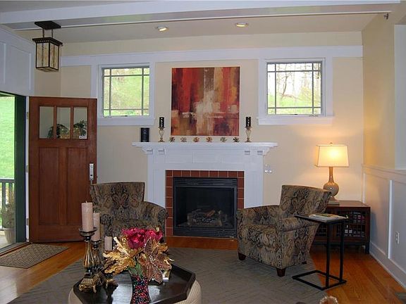 5th image of 3490 Creekside Ct