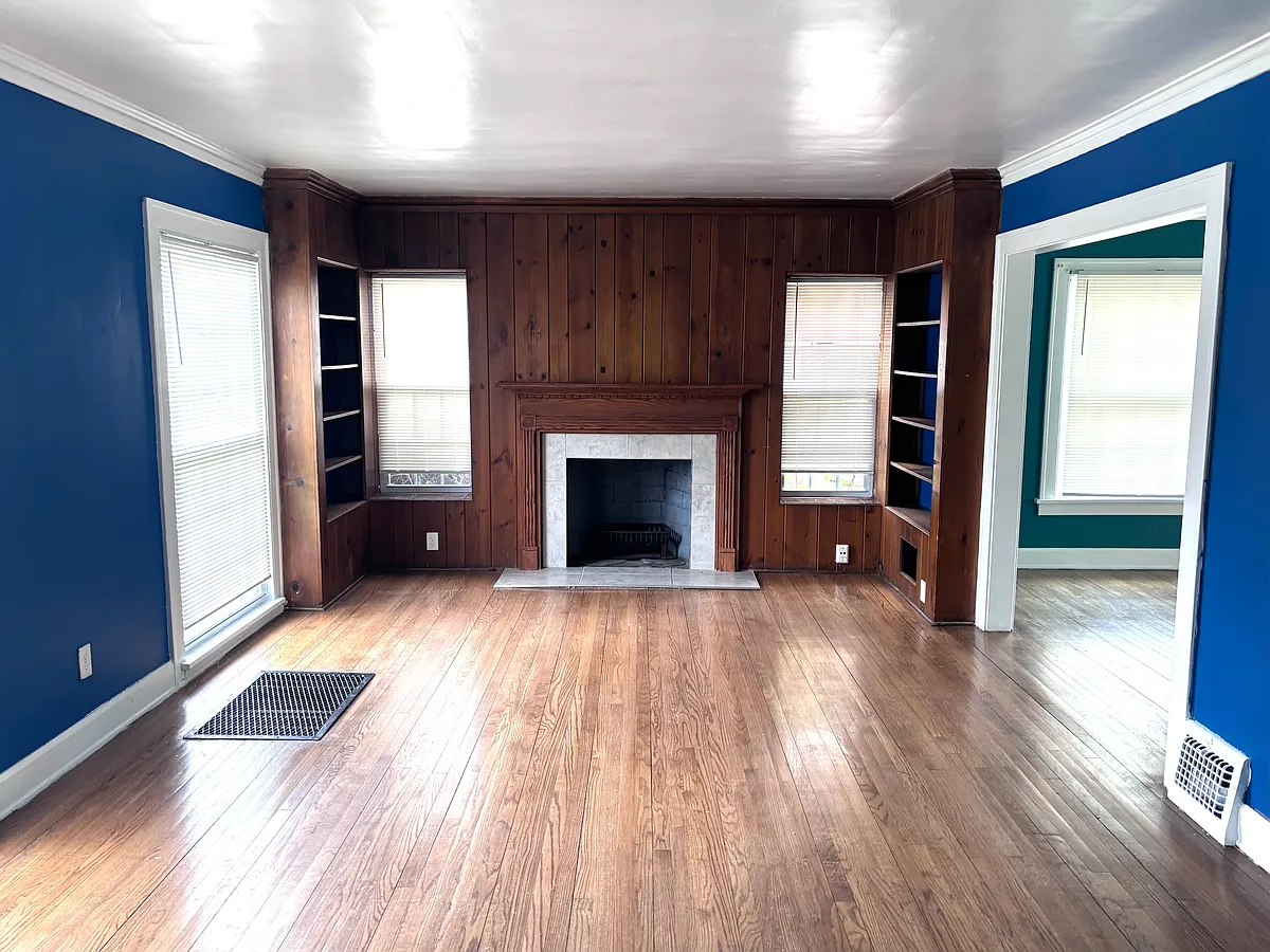 Building Photo - 3161 Ashwood Rd